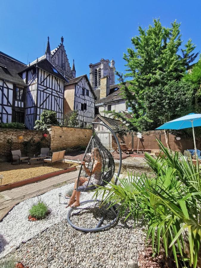 Le Papillon De La Cathedrale - Calme - Jardin - Wifi Apartment Troyes Luaran gambar