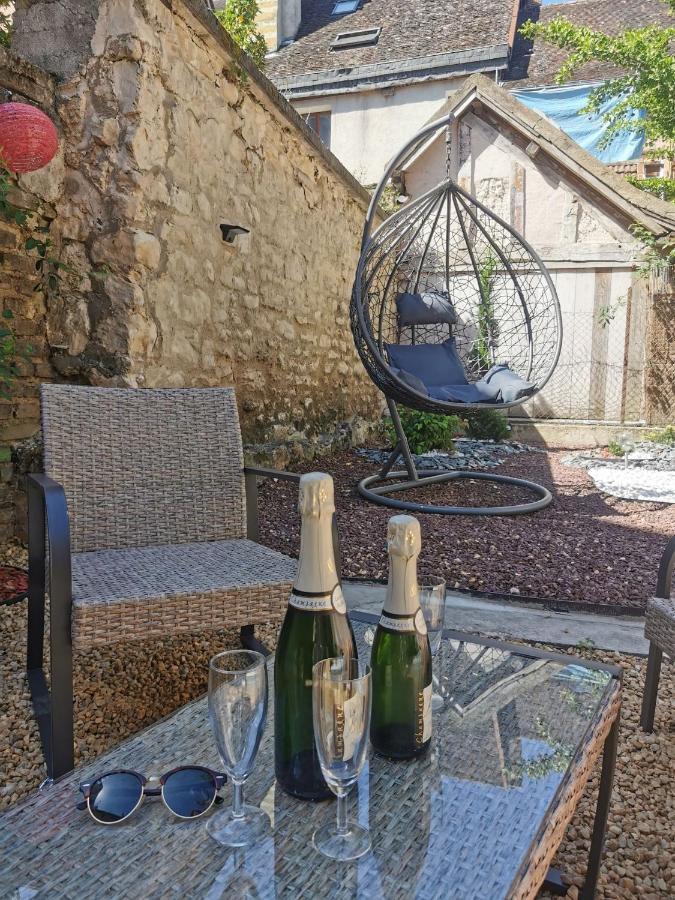 Le Papillon De La Cathedrale - Calme - Jardin - Wifi Apartment Troyes Luaran gambar