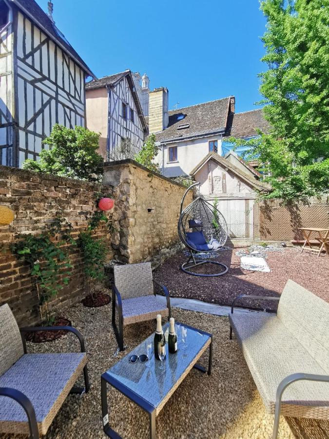 Le Papillon De La Cathedrale - Calme - Jardin - Wifi Apartment Troyes Luaran gambar